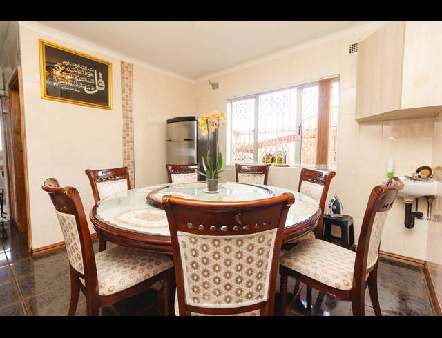 4 BEDROOM HOUSE FOR SALE IN ARENA PARK